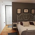 公寓 Juli's Place 罗维尼村