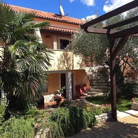 Juli's Place Апартаменты