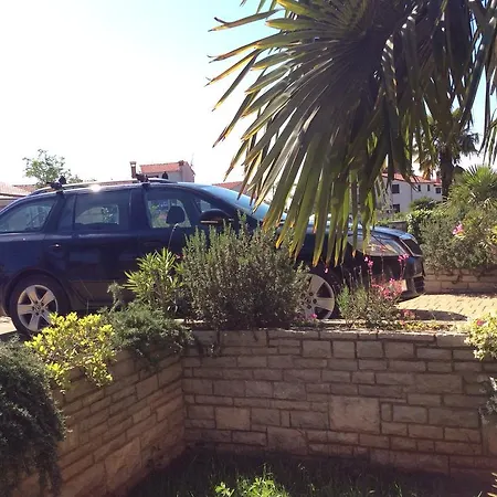 Juli's Place Апартаменты