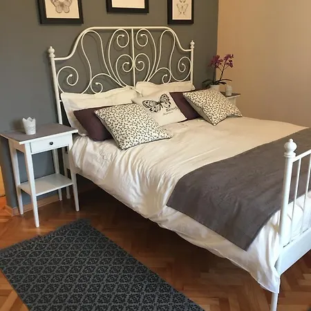 Апартаменты Juli's Place Ровиньско село