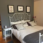 Juli's Place Apartman *