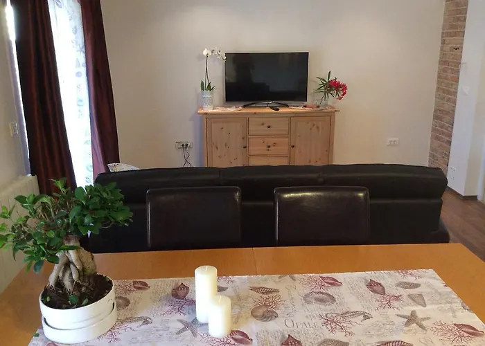 Juli's Place Apartman *