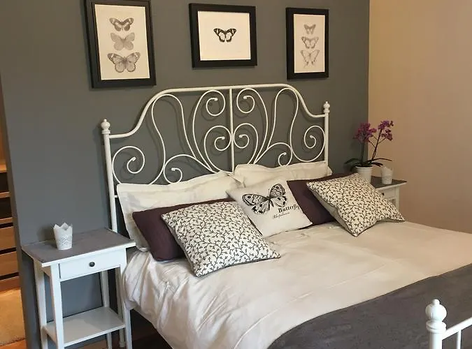 Juli's Place Apartman *